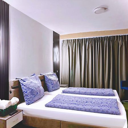 Hotel Hamburg Inn Екстериор снимка