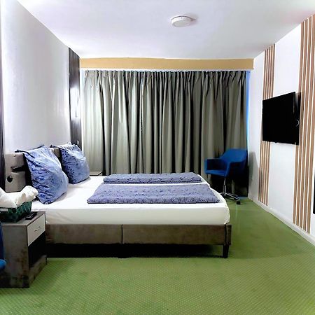 Hotel Hamburg Inn Екстериор снимка